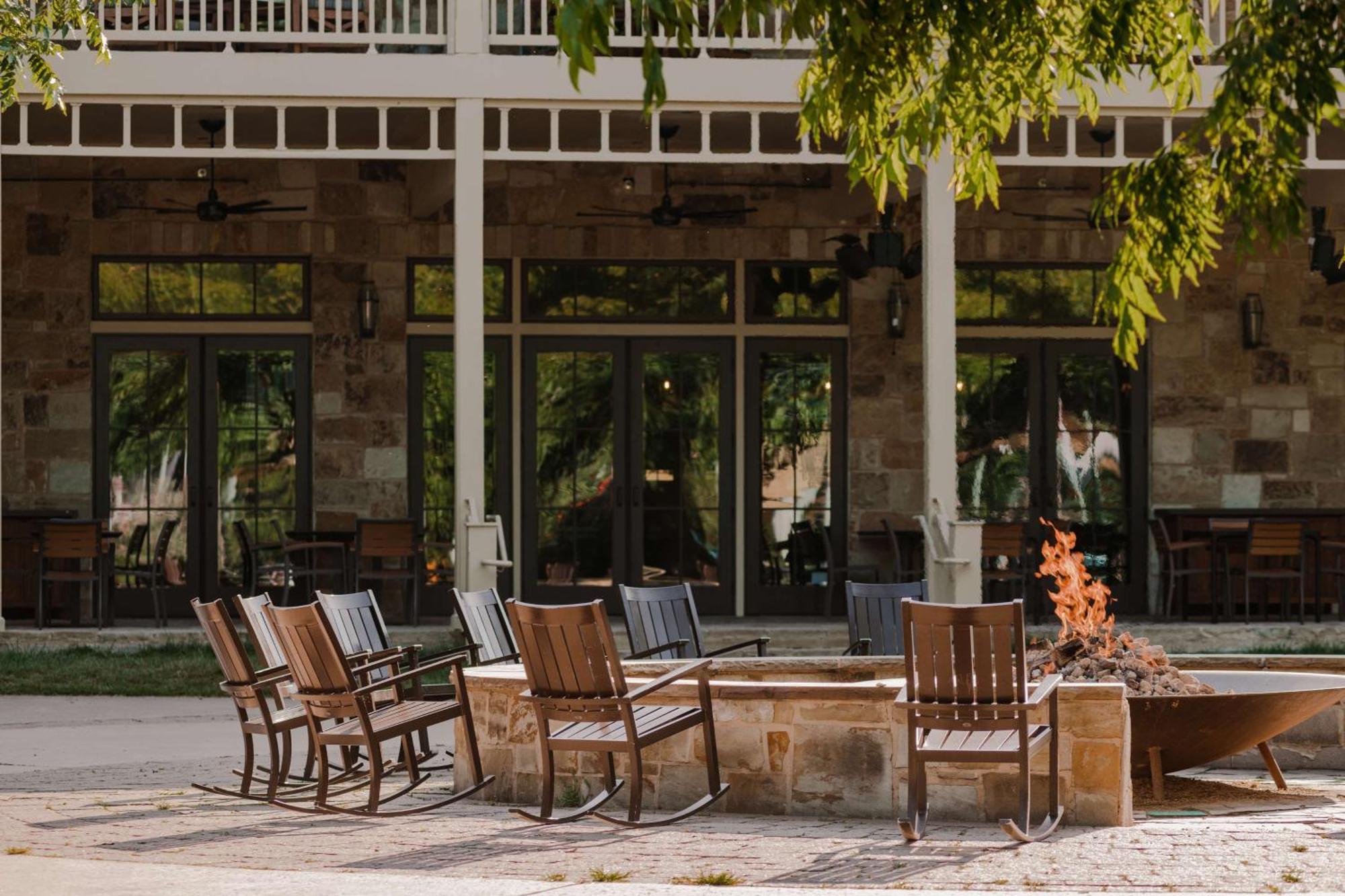 Hyatt Regency Lost Pines Resort And Spa Cedar Creek Exterior photo